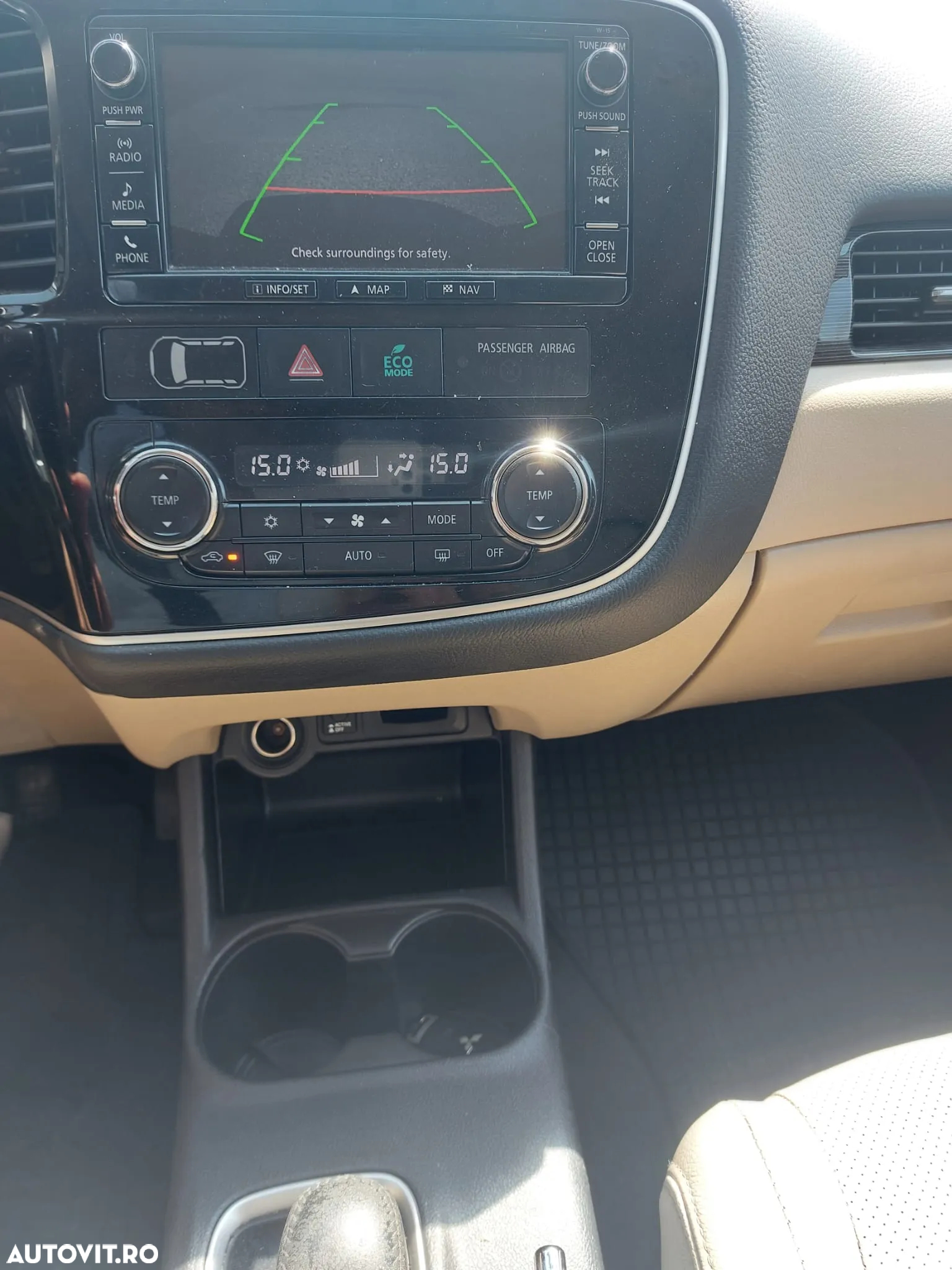 Mitsubishi Outlander 2.2 Litre DI-D AWD Intense Aut. - 14