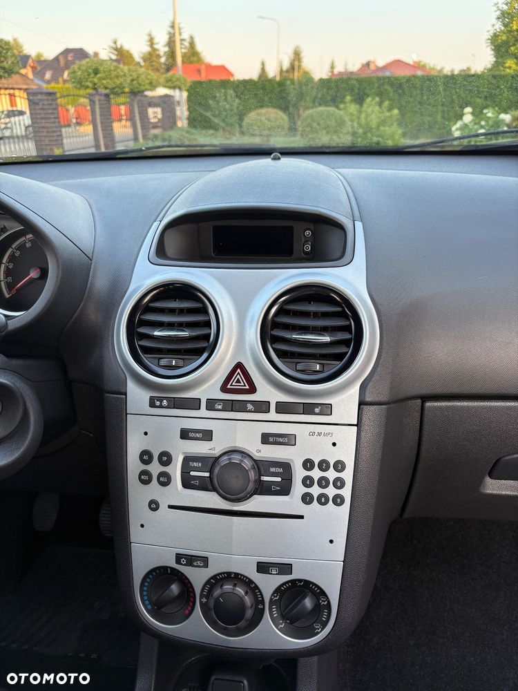 Opel Corsa 1.4 16V Edition - 17