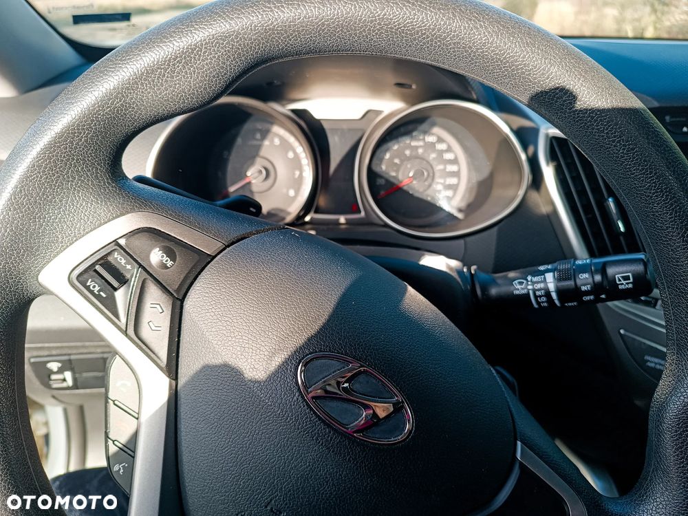 Hyundai Veloster 1.6 DCT Style - 9