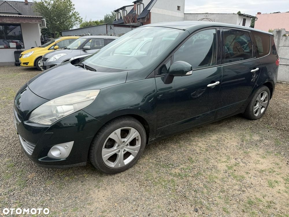 Renault Grand Scenic - 9