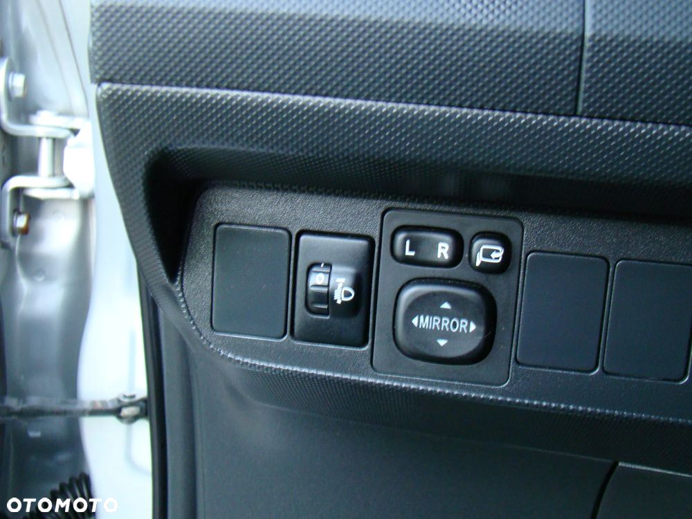 Toyota Auris 1.8 HSD Luna - 18
