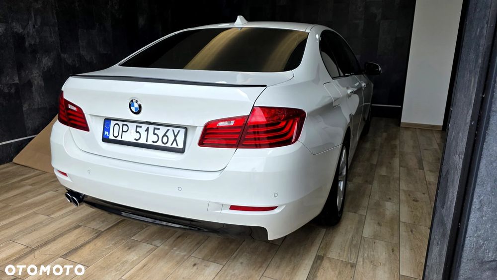 BMW Seria 5 528i Sport-Aut - 13