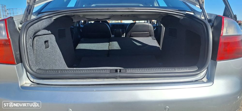 Audi A4 2.5 TDI quattro - 13