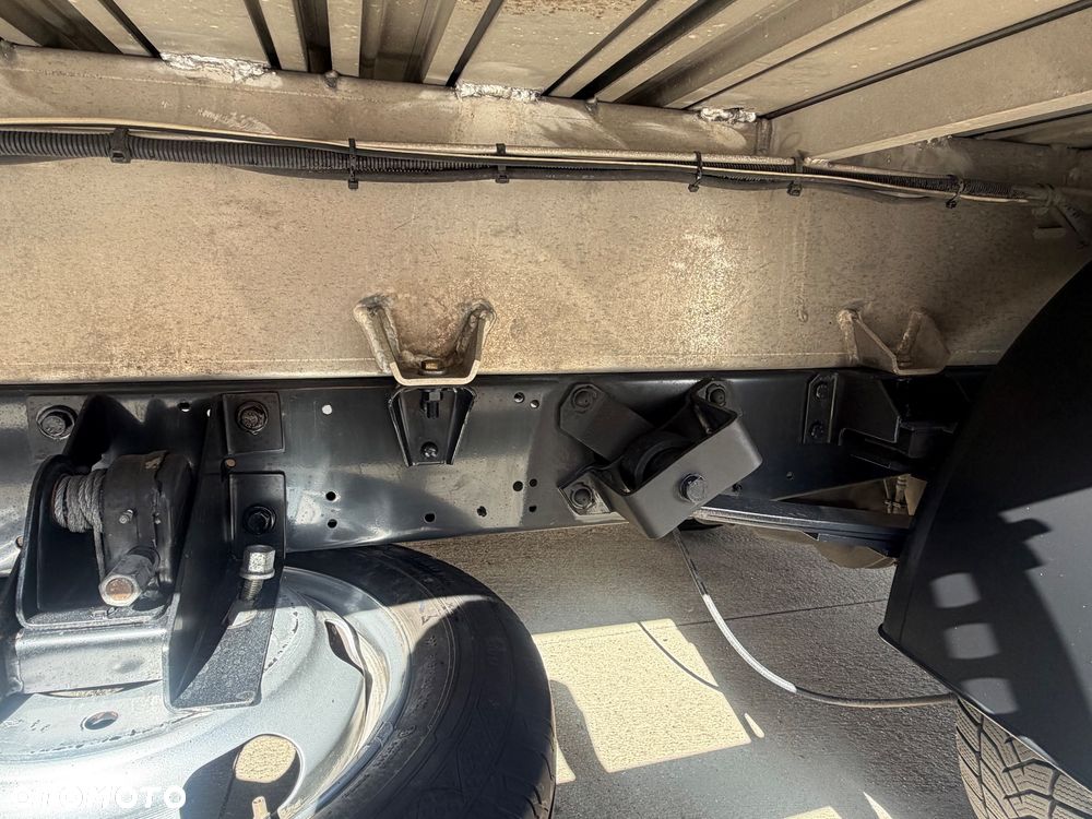 Iveco Daily 35C14 Kontener 8 Palet z windą 750 kg - 8