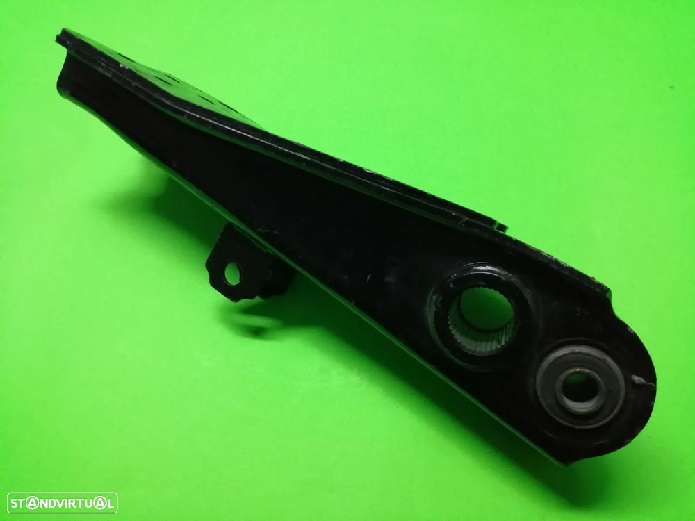 Braço da Suspensão Inferior - Bedford / Isuzu KBD 25 / 26 / 27 - 3