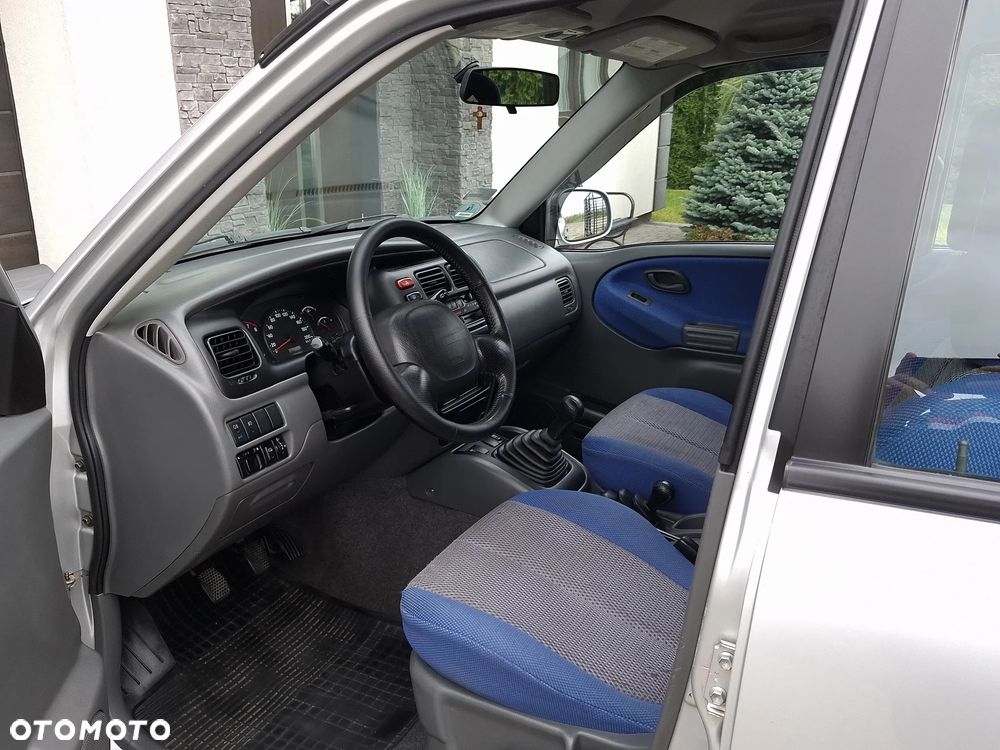 Suzuki Grand Vitara 2003 photo 5