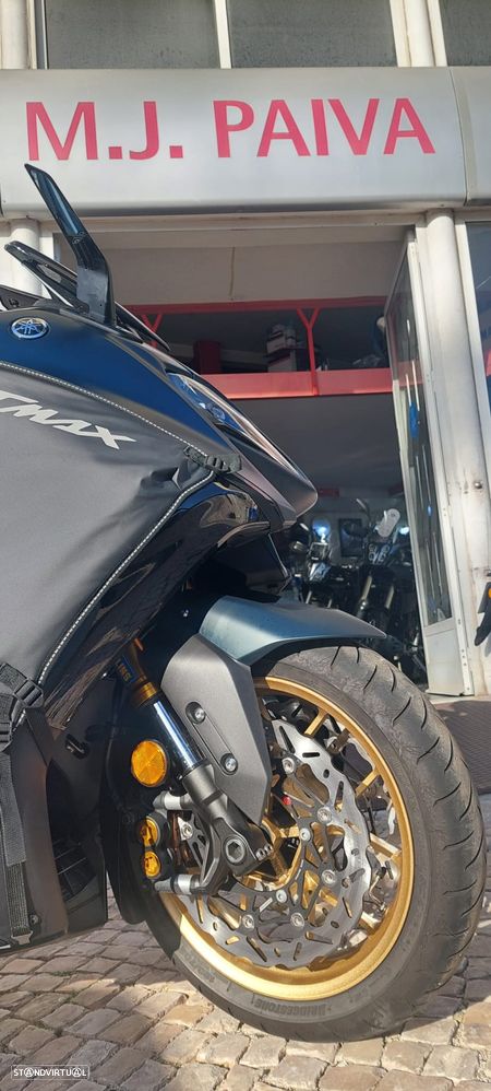 Yamaha TMAX - 8