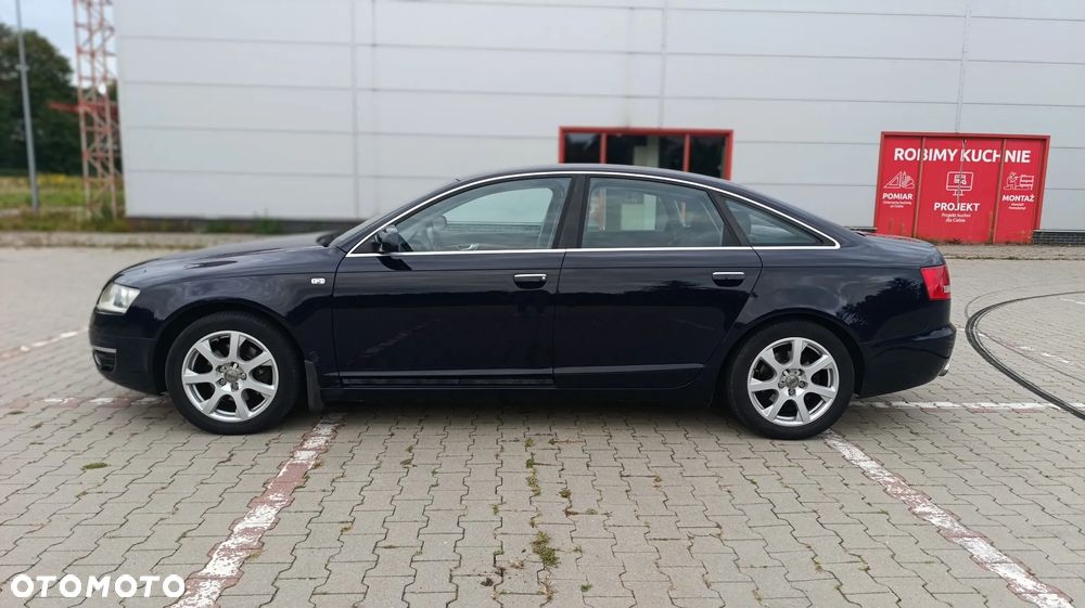 Audi A6 Limousine 2.4 - 8