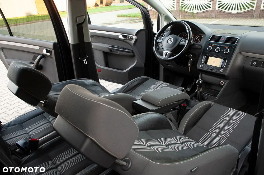 Volkswagen Touran 1.6 TDI DPF BlueMotion Technology MATCH - 29