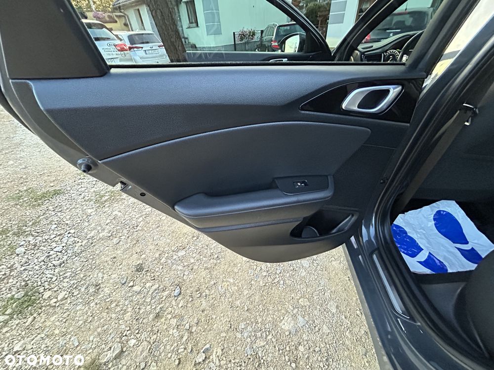 Kia Ceed 1.4 T-GDI DCT OPF GT Line - 32