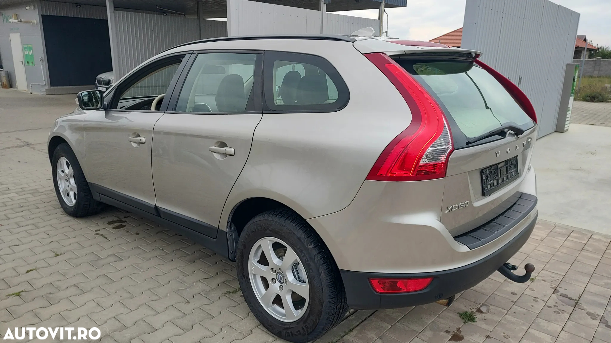 Volvo XC 60 D3 Kinetic - 3