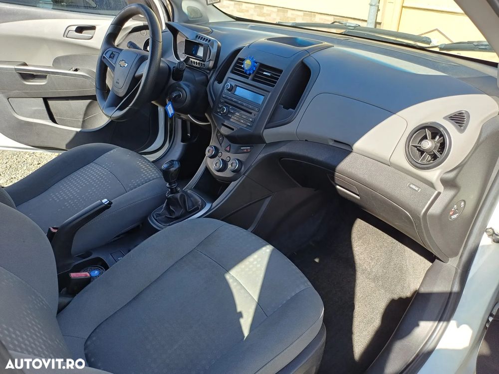 Chevrolet Aveo 1.2 LS - 6