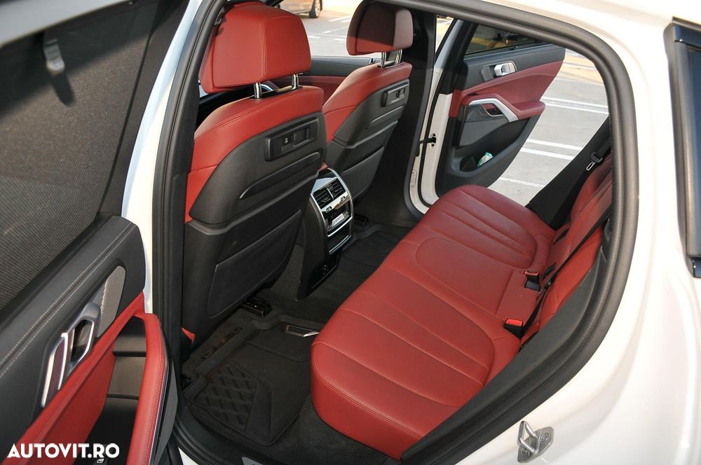 BMW X6 xDrive40i - 33