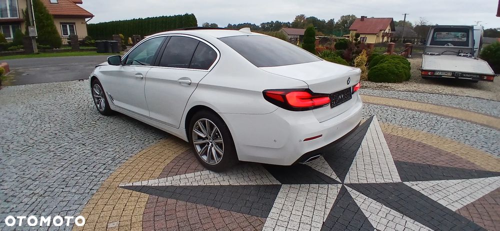 BMW Seria 5 530i Sport Line - 2