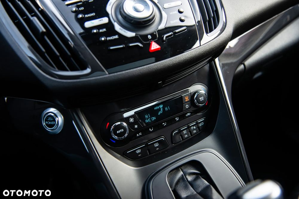 Ford Kuga 2.0 TDCi 4x4 Titanium - 37