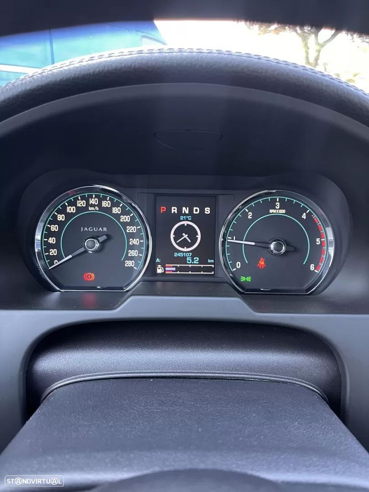 Jaguar XF Sportbrake - 22