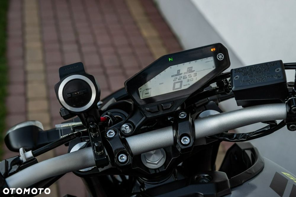 Yamaha MT - 8
