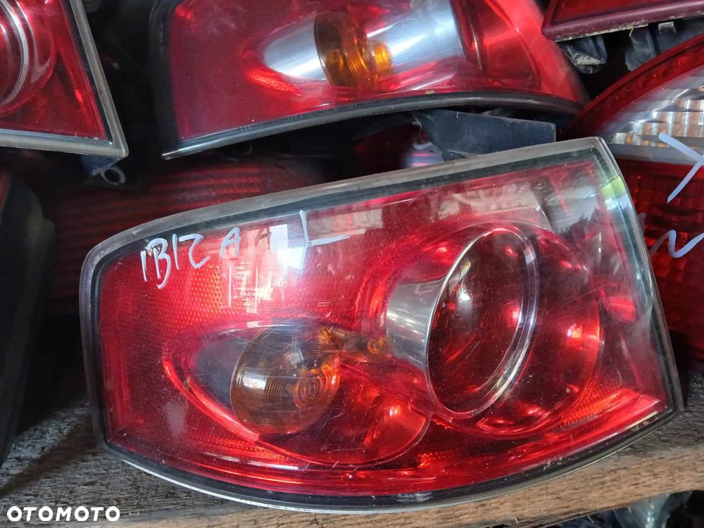 Seat Ibiza III Lampy tylne prawa, lewa  w błotnik - 2
