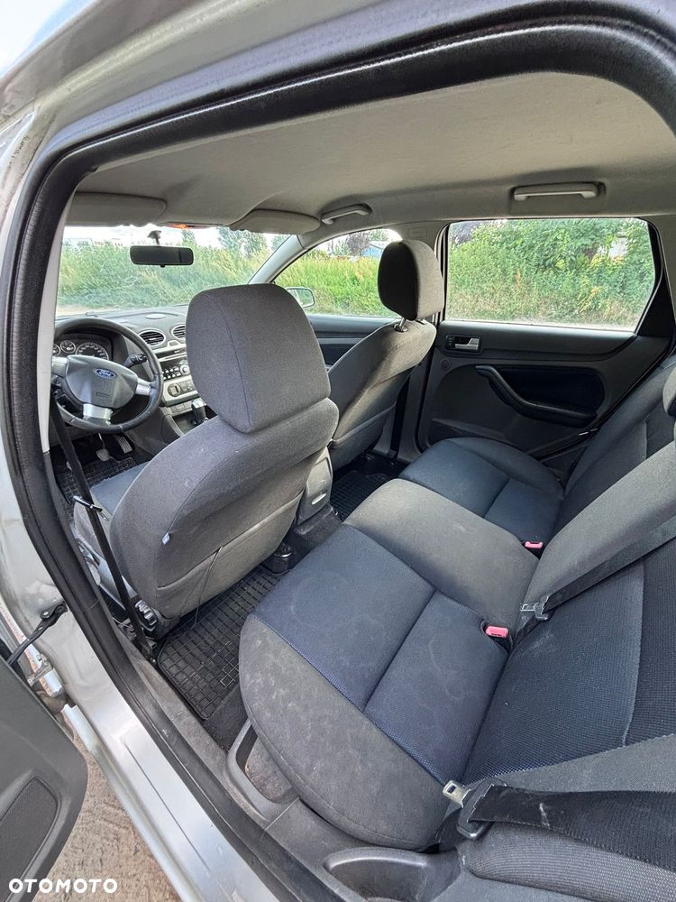 Ford Focus 1.6 TDCi Ambiente - 11