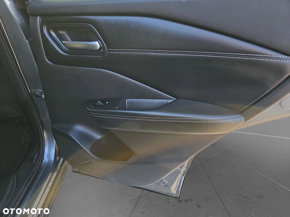 Nissan Qashqai 1.3 DIG-T MHEV N-Connecta Xtronic - 23