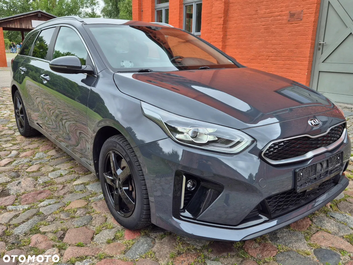 Kia Ceed - 8