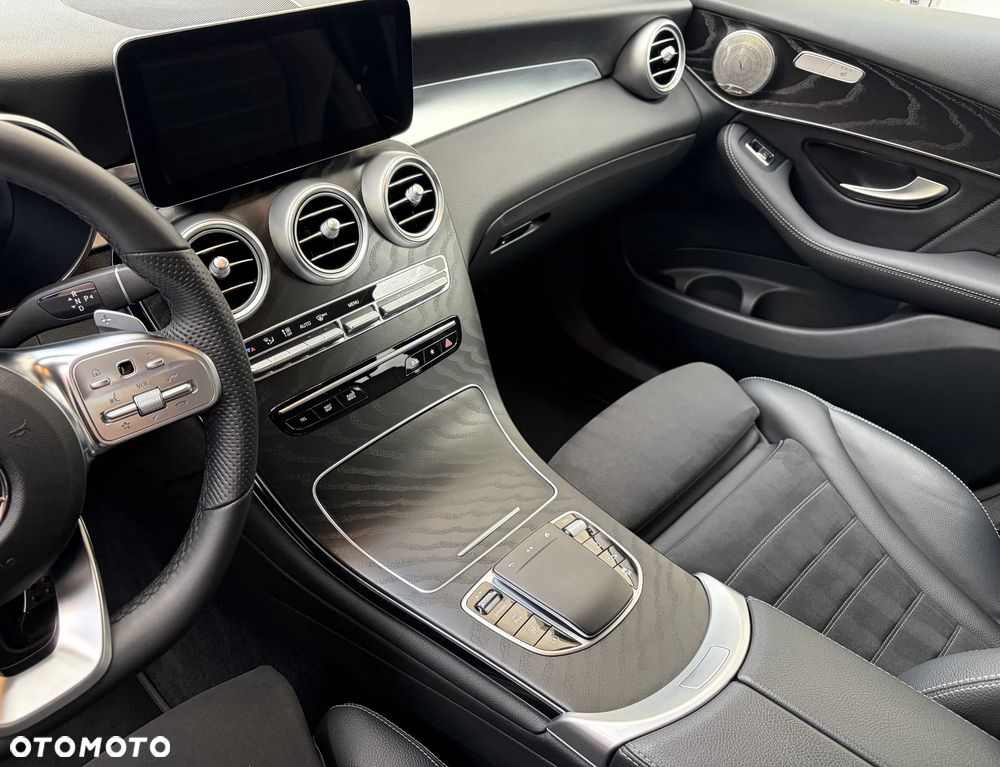 Mercedes-Benz GLC - 28