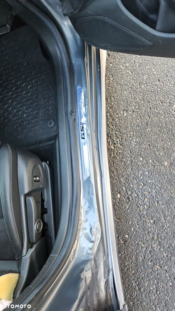 Opel Insignia 2.0 T 4x4 GSi + S&S - 12