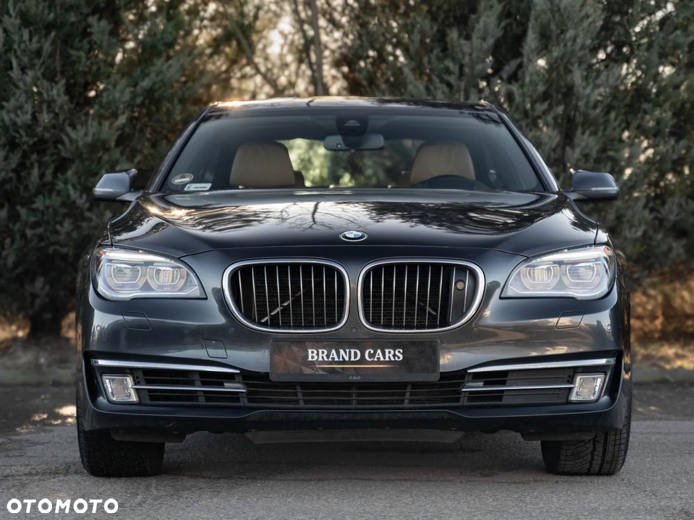 BMW Seria 7 740d xDrive - 3