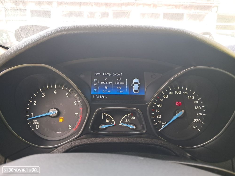 Ford Focus 1.0 EcoBoost Titanium - 6