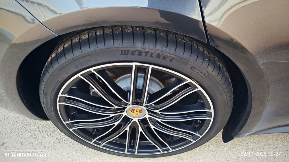 Porsche Panamera 4 E-Hybrid - 20