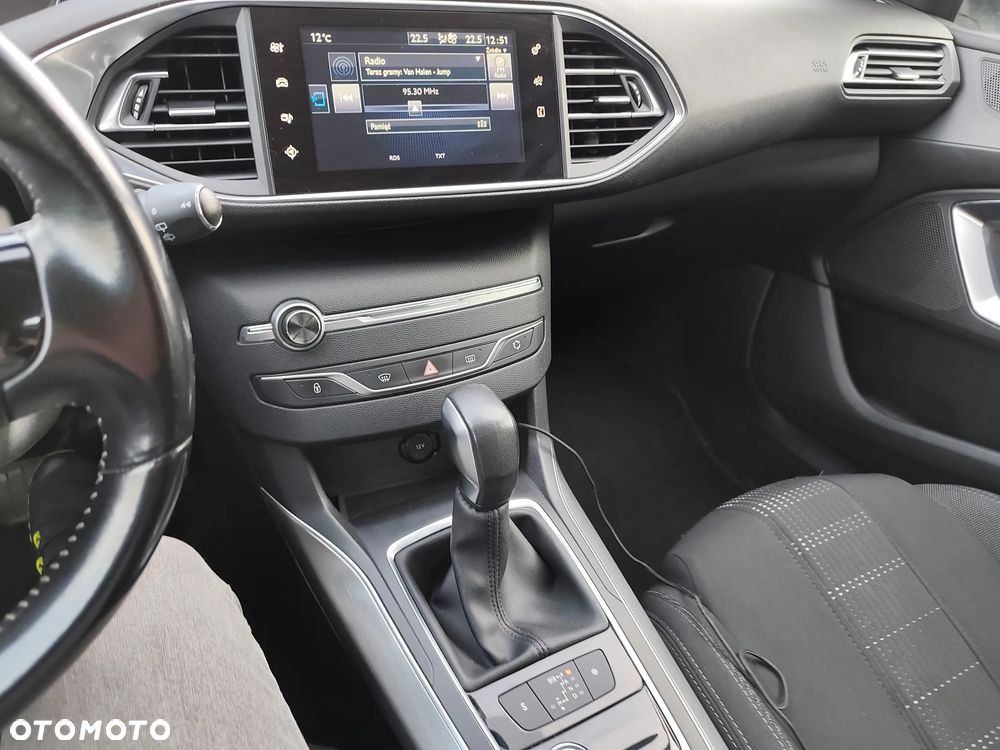 Peugeot 308 BlueHDi 120 EAT6 Stop & Start Active Business-Paket - 14