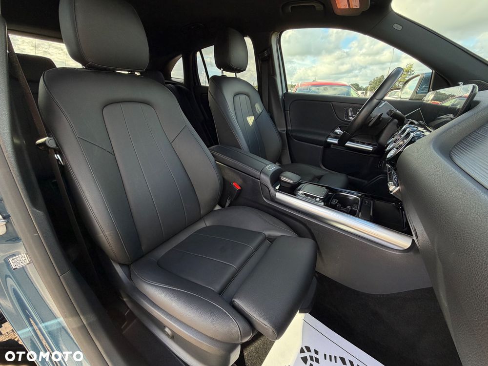 Mercedes-Benz GLA 250 4Matic 8G-DCT - 21