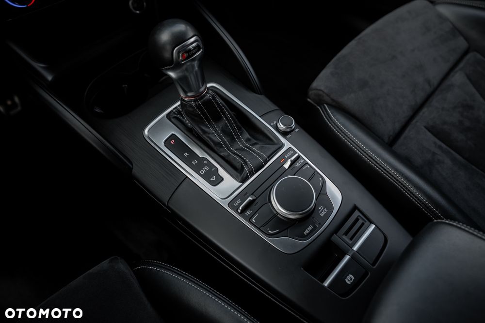 Audi S3 Sportback S tronic - 34