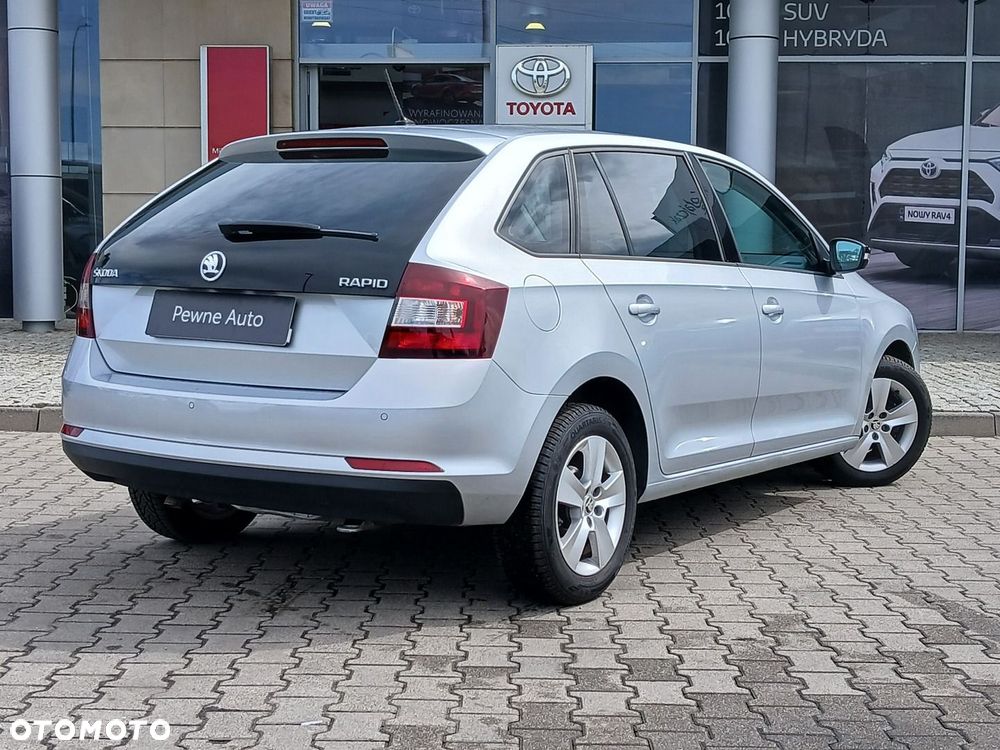 Skoda RAPID - 6