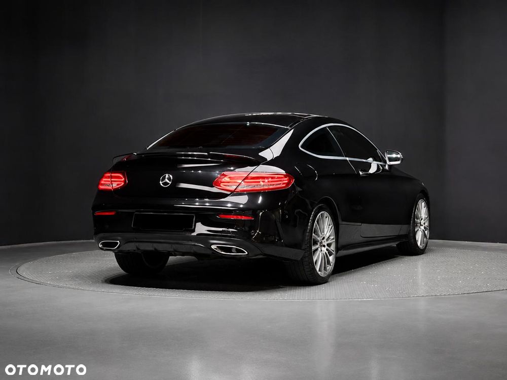 Mercedes-Benz Klasa C 200 9G-TRONIC AMG Line - 5