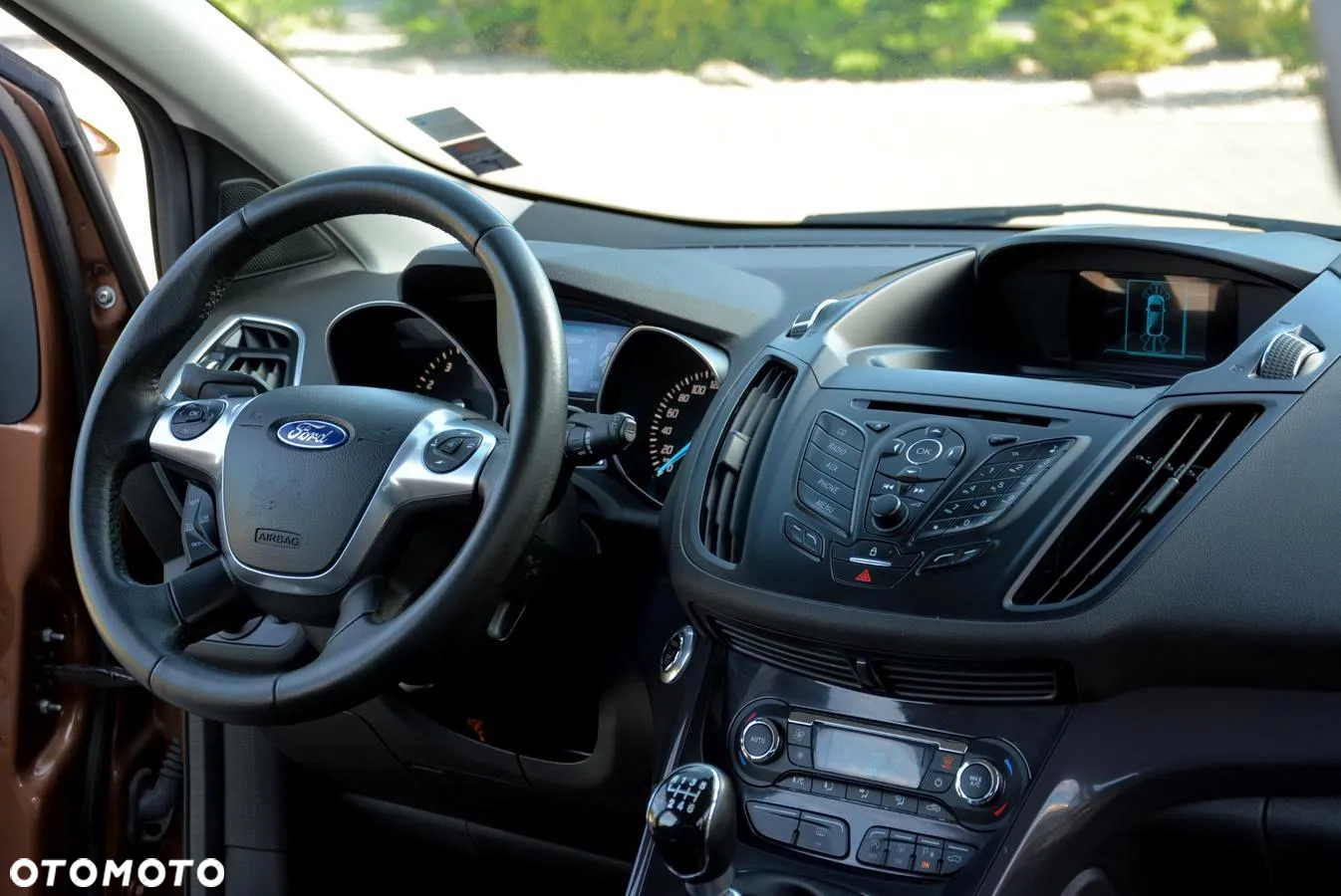 Ford Kuga 1.6 EcoBoost 2x4 Titanium - 27