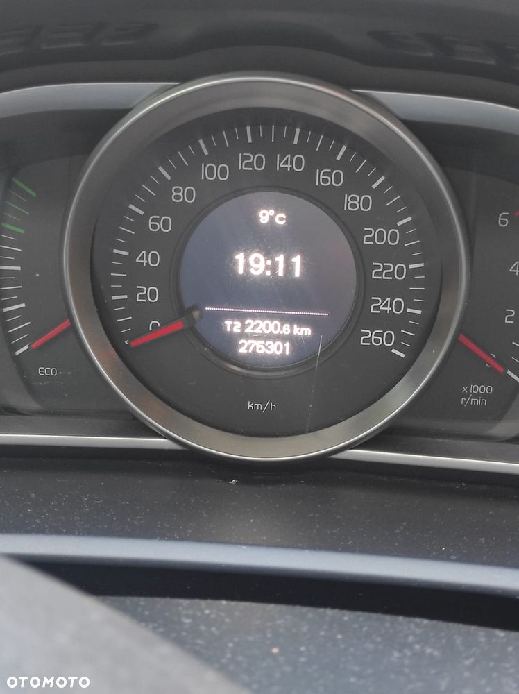 Volvo V40 D2 Base - 14