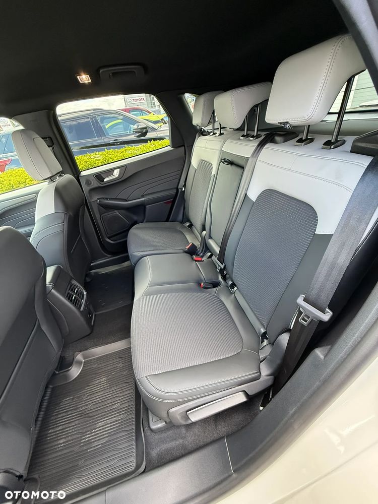 Ford Kuga 2.5 FHEV FWD Sound Edition eCVT - 33