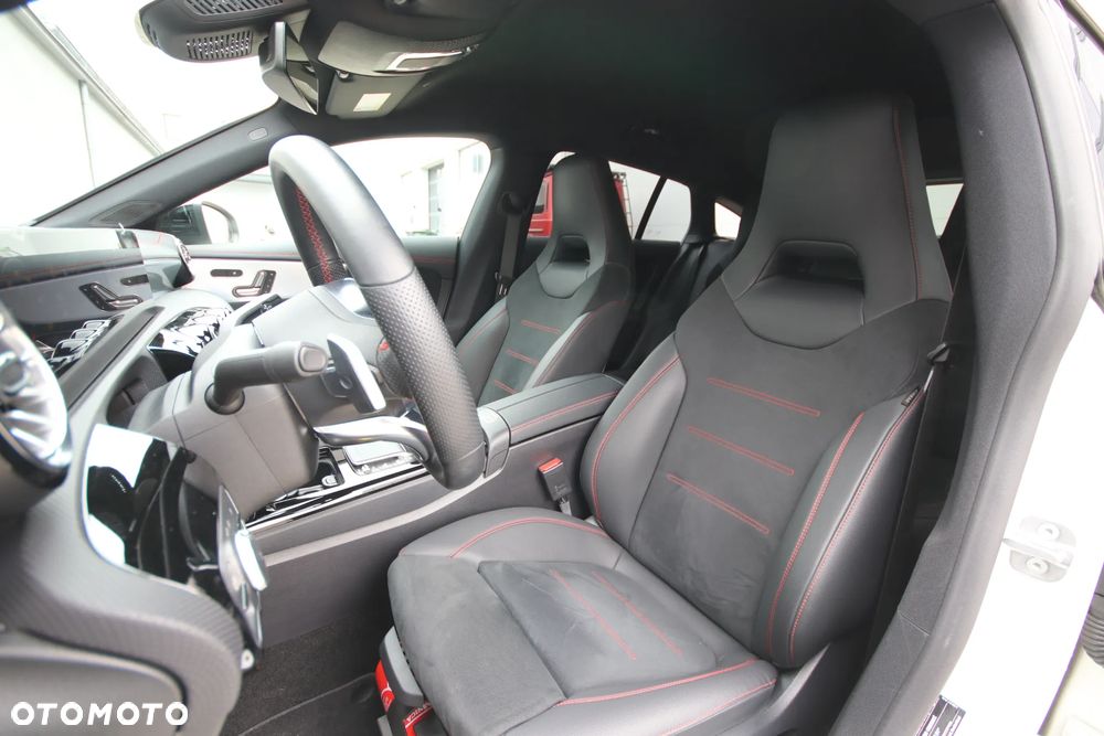 Mercedes-Benz CLA 200 AMG Line 7G-DCT - 12