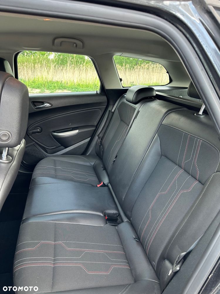 Opel Astra 1.4 T Cosmo - 29
