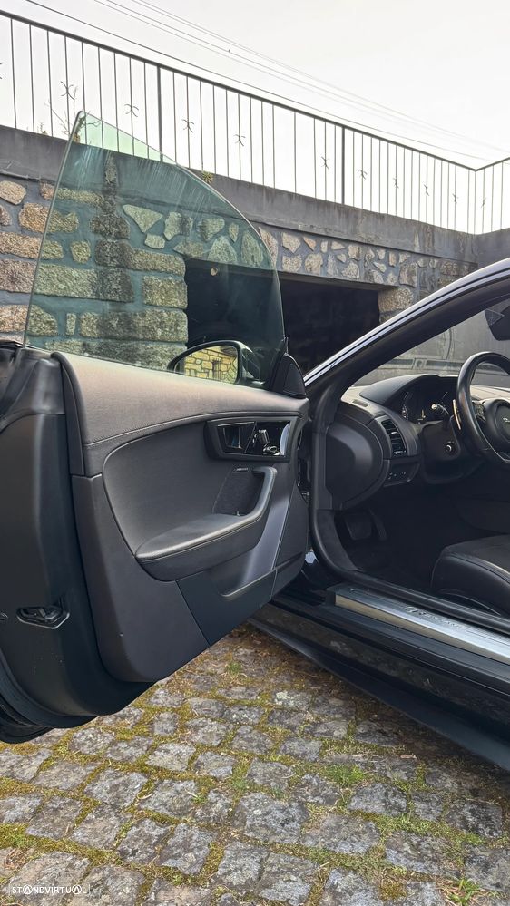 Jaguar F-Type P300 Aut. R-Dynamic Black - 12