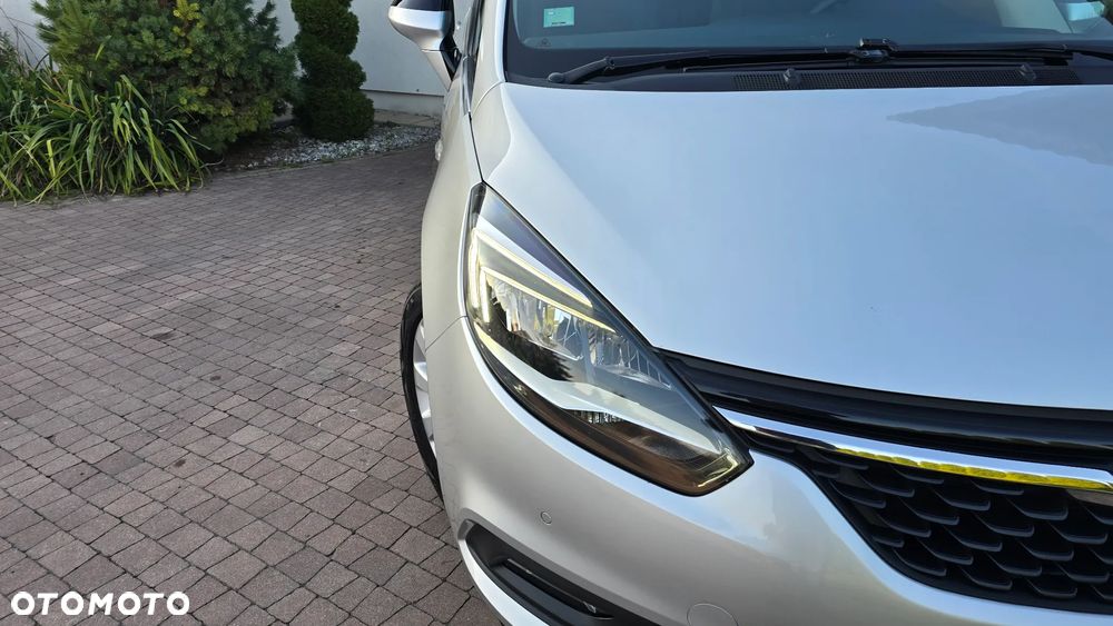 Opel Zafira - 15