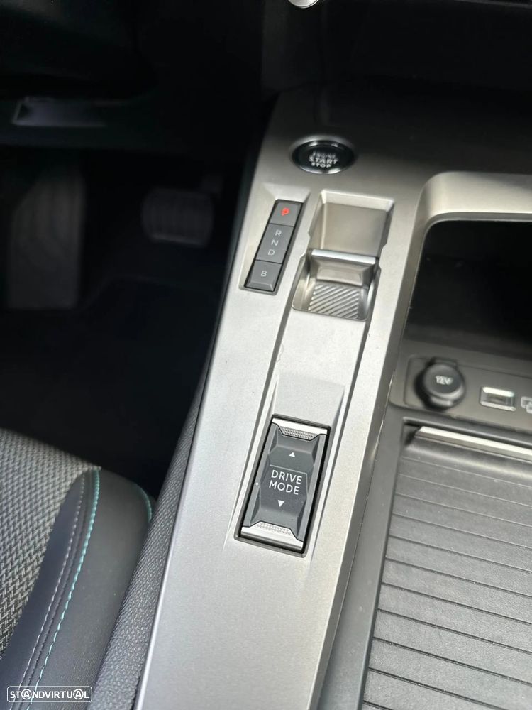 Peugeot 308 1.6 Hybrid Allure e-EAT8 - 28