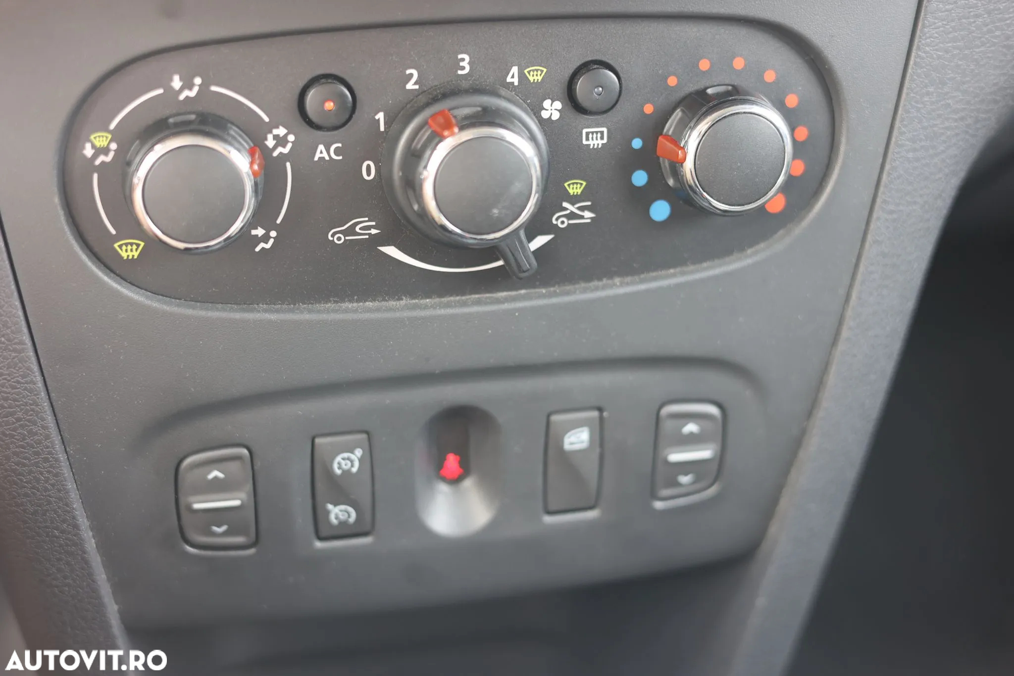 Dacia Sandero Stepway 0.9 TCe Prestige - 27