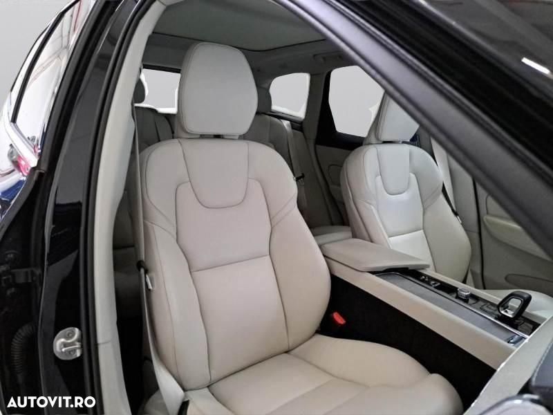 Volvo XC 60 T6 AWD Recharge Plus Bright - 9