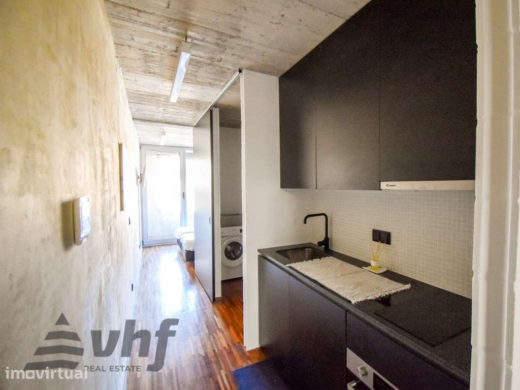 T0 Mobilado com Lugar de Garagem junto ao Polo Universitário | Porto - Grande imagem: 3/26