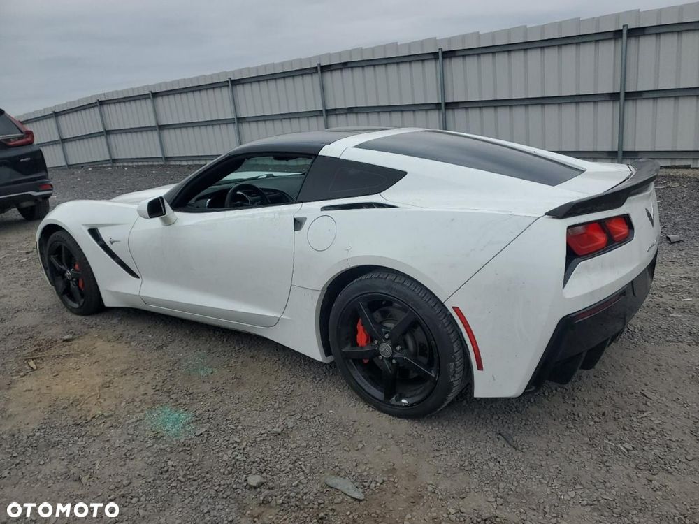 Chevrolet Corvette - 2