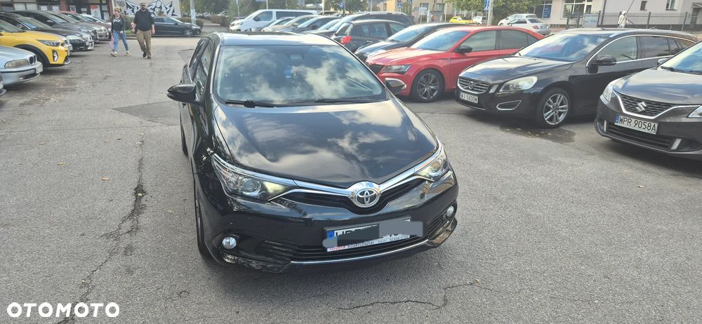 Toyota Auris 1.6 Premium - 1