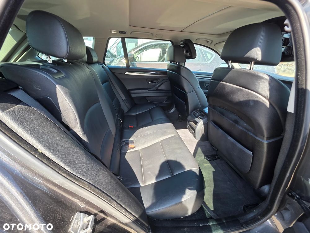 BMW Seria 5 520d Blue Performance - 4