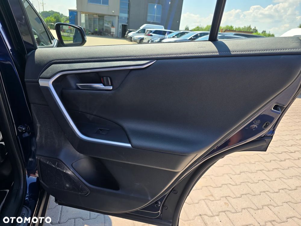 Toyota RAV4 - 16